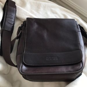 Kenneth Cole Reaction Crossbody Bag
